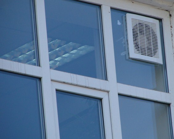 window-fan-intovent